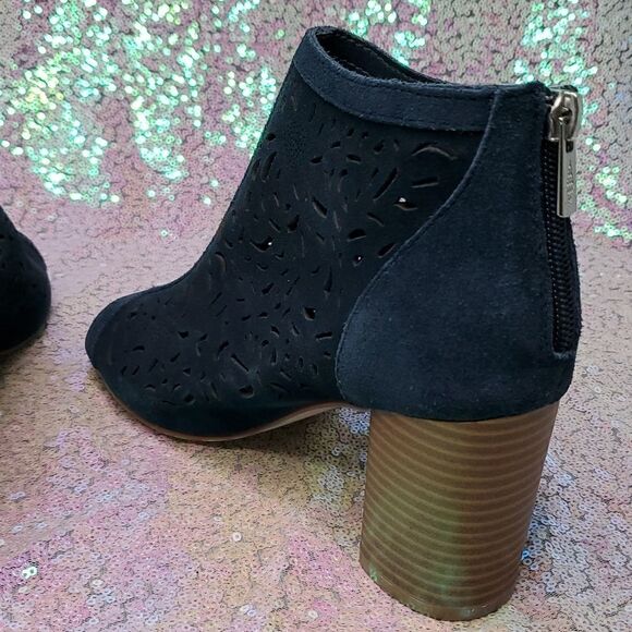 American Rag Glial Navy Suede  Leather Booties Size 5 M - Picture 8 of 13